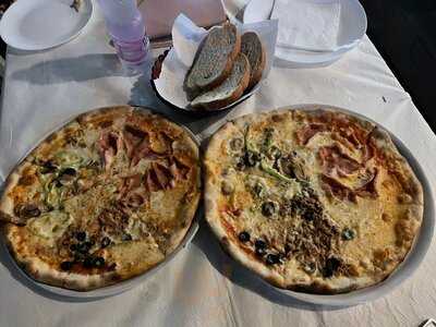 Pizzeri Amantia Skele