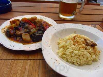 Fisi Grill & Restaurant