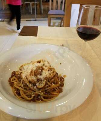 Pasta E Vino