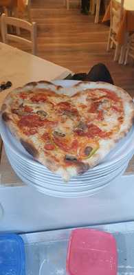 Pizzeri Amantia Skele