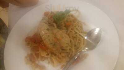 Bar Restorant Pizzeri Hotel Montreal