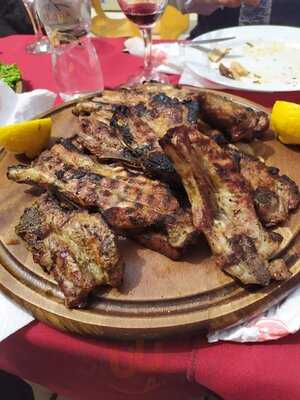 Kolona Vlore (bistro Grill)