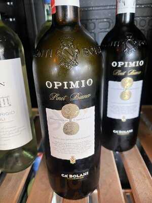 Toscana Wine Vlore Bar & Shop