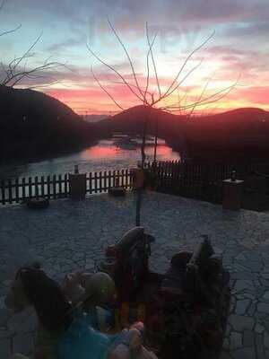 Bar Restorant Zalli I Kirit