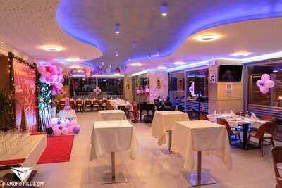 Perla E Jonit Restaurant