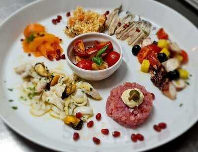 La Cloche - Mediterranean Cuisine