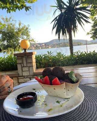 Ulu - Bar And Restaurant