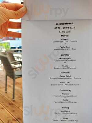 Berger's Crossover Kitchen