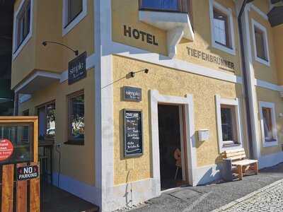 Simple Food And Drinks