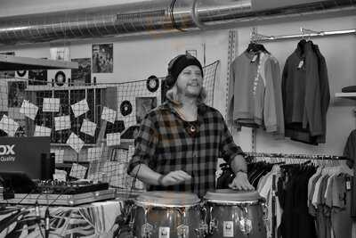 Franz Coffee And Wine Bar