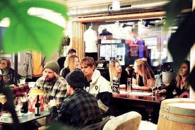 Franz Coffee And Wine Bar