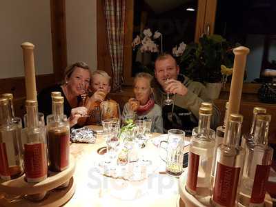 Bergdestillerie-jausenstation Hausebengut