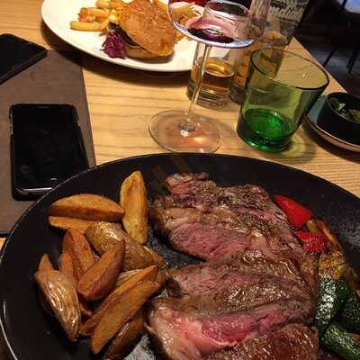 Swings Restaurant Bar