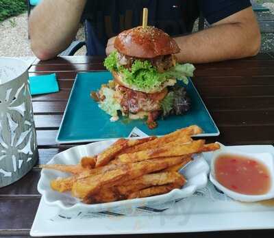 Roots Burger & More - Thomas Brunner