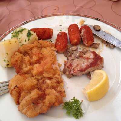 Cafe Bar Restaurant Sissy