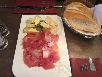 Castello Del Vino Plus City