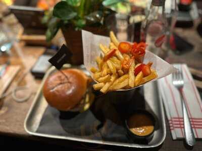 Glorious Bastards Linz