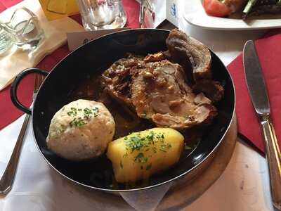 Zum Schiefen Apfelbaum