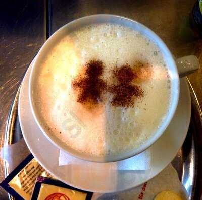 Cafe Konditorei Famoos