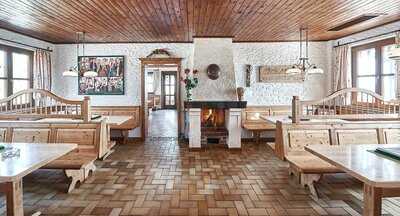 Weingut & Buschenschank Humer