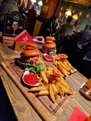 O'connor's Old Oak Pub