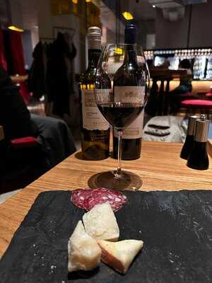 Wein & Co Stephansplatz