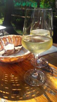 Edlmoser Weingut & Heuriger