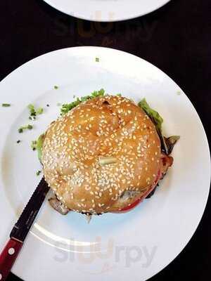 Flys - American Fifties Restaurant