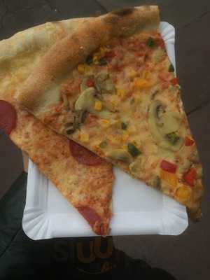 Hernals. Kebap Pizza