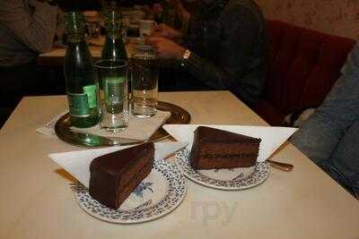 Cafe-konditorei Aida