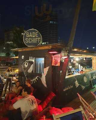 Badeschiff Wien