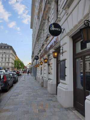 Highlander Scottish Pub