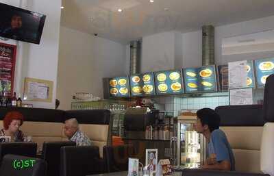 Denis Cafe & Restaurant In Wien