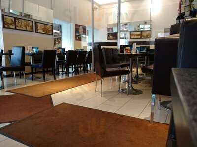 Denis Cafe & Restaurant In Wien