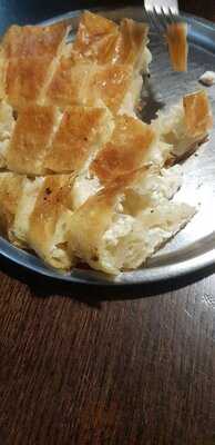 Balkan Burek Holzkohlegrill