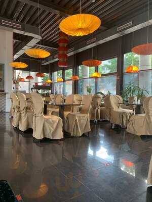 Asia Restaurant Happy Wok