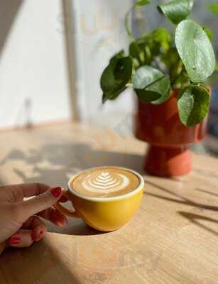 Lieben Wir Coffee Concept Store