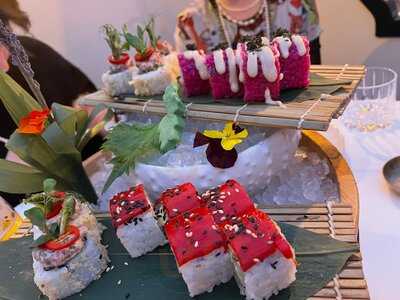 Dots At The Leo Grand