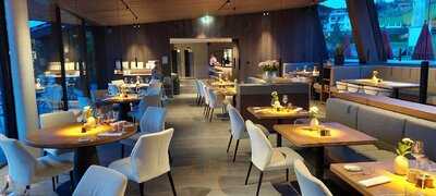 Deck7: Rooftop Restaurant