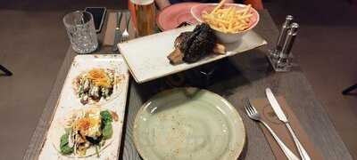 Oak107 Smokehouse Vienna