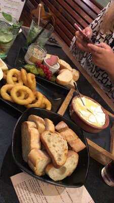 Les Halles Marktcafe