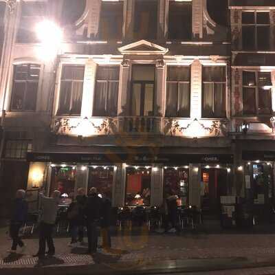 The Celtic Towers Irish Pub & Restaurant