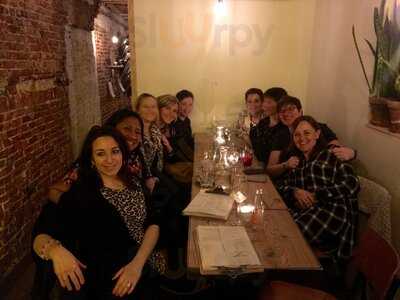 Edelrot Natural Wine Bar &café