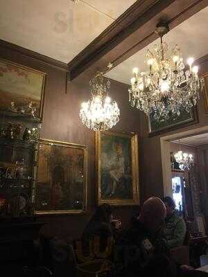 Bistro & Antiek Montparnasse