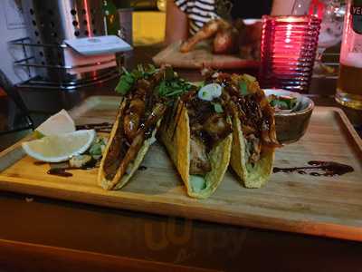 Poule & Poulette (antwerpen - Scheldestraat)