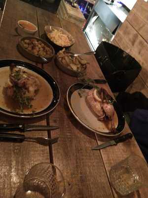 Poule & Poulette (antwerpen - Scheldestraat)