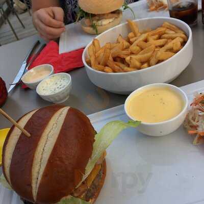 The Huggy’s Bar - Nandrin