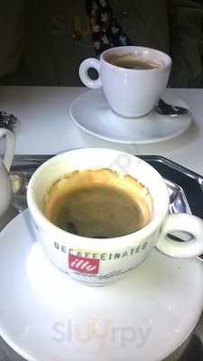 Illy Espresso Shop
