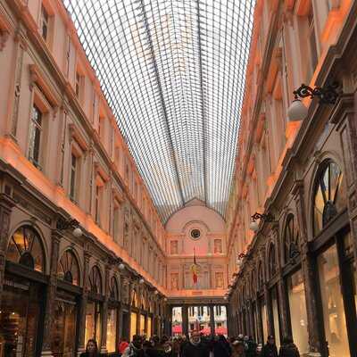 Neuhaus Galerie De La Reine - L'atelier De Neuhaus