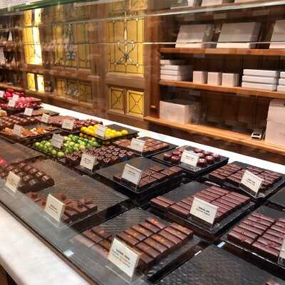 Chocolatier Elisabeth